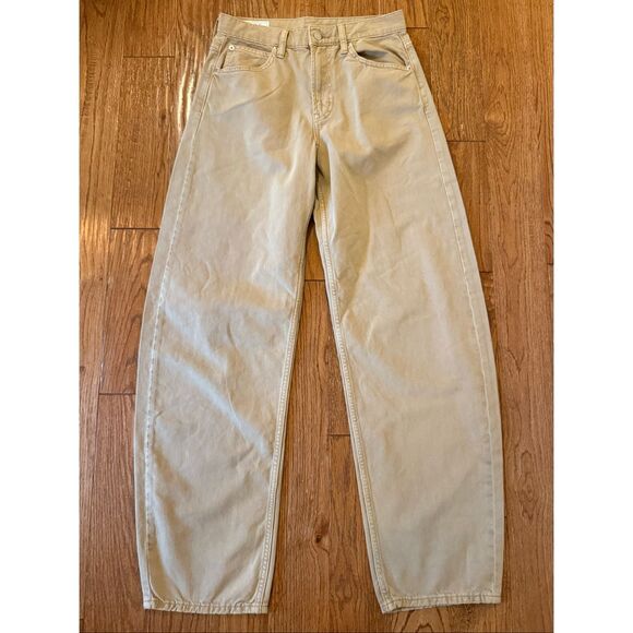 Gap NWOT tan high rise barrel jeans size 6/28 tall - Picture 2 of 9